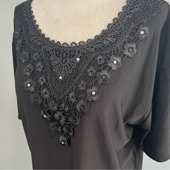 Kivenst Top - Picture 7 of 15